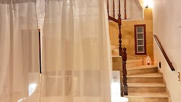 Deluxe suite, uitzicht op de stad | Gratis wifi