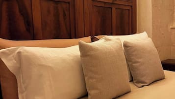 Superior Suite, Air conditioning, Courtyard View | Free WiFi