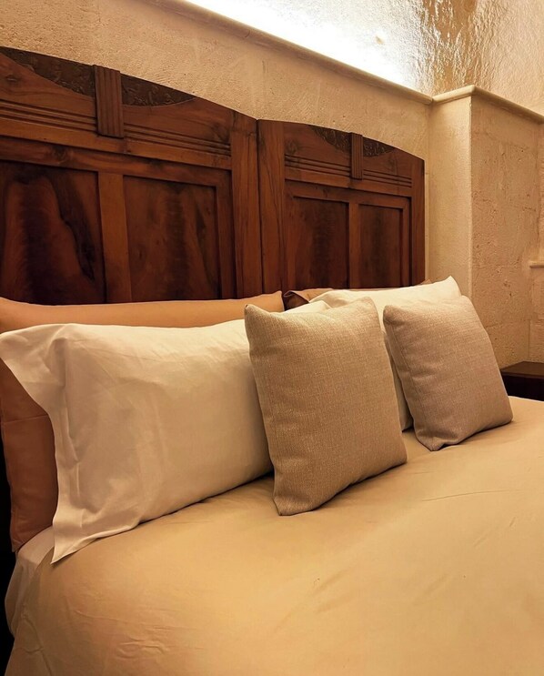 Superior Suite, Air conditioning, Courtyard View | Free WiFi