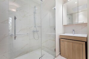 Bathroom - Zenao Appart'hôtels Saint-Mandé (Saint-Mandé)