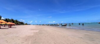 Apto com Varanda Vista e Piscina em Maragogi