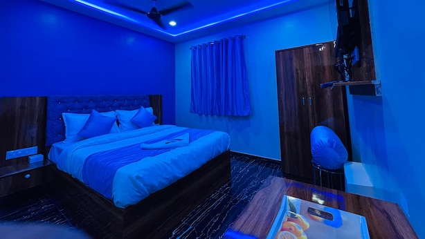 Deluxe Tek Büyük Yataklı Oda, Şehir Manzaralı | Ücretsiz kablosuz İnternet