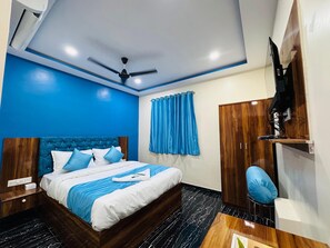 Deluxe Double Room, City View | Free WiFi - Welcome Airoli (Navi Mumbai)