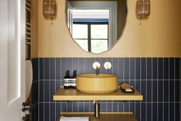 Shower, hair dryer, towels, toilet paper