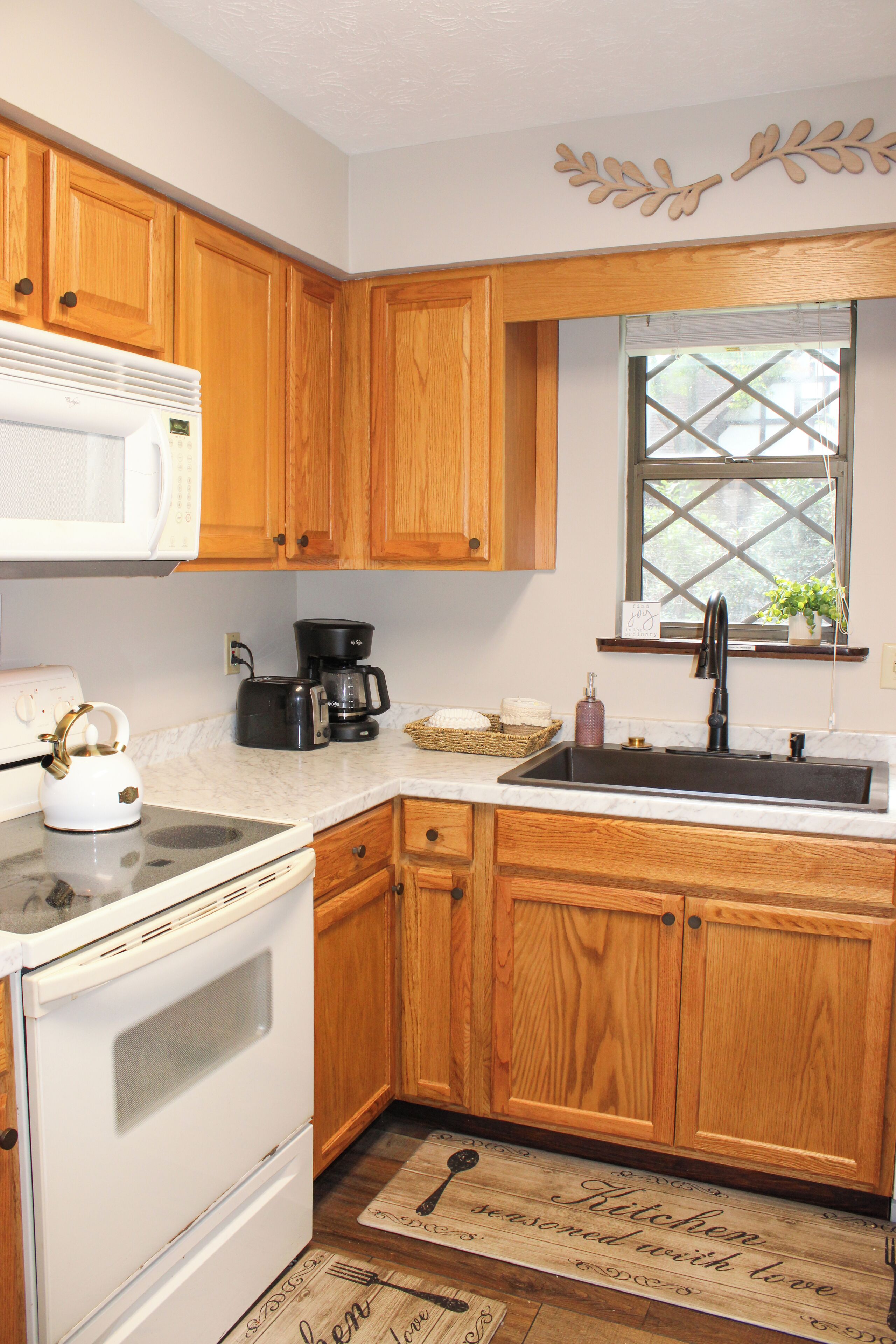 Micro-ondes, four, plaque de cuisson, lave-vaisselle