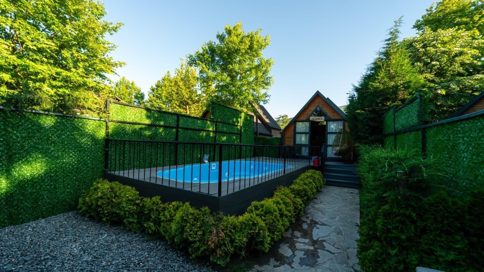 Laptop workspace, free WiFi