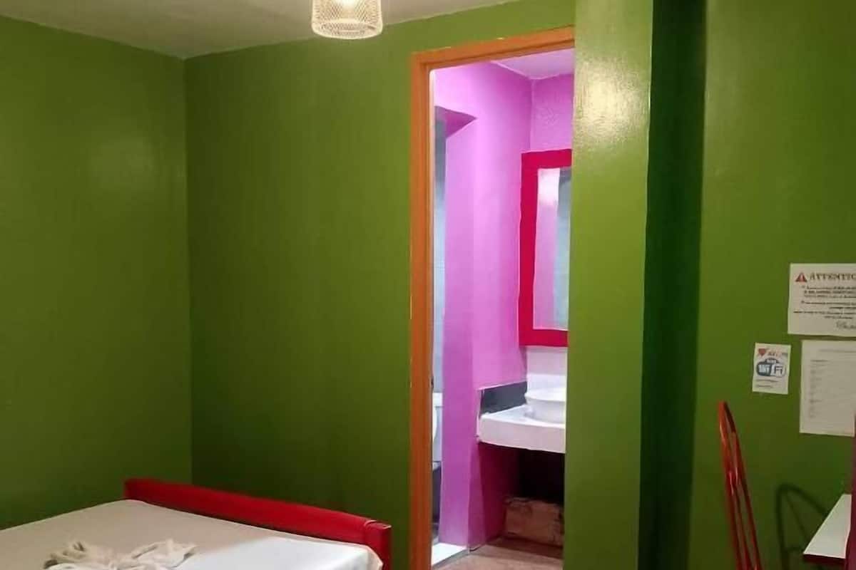 Deluxe Double Room | Meja