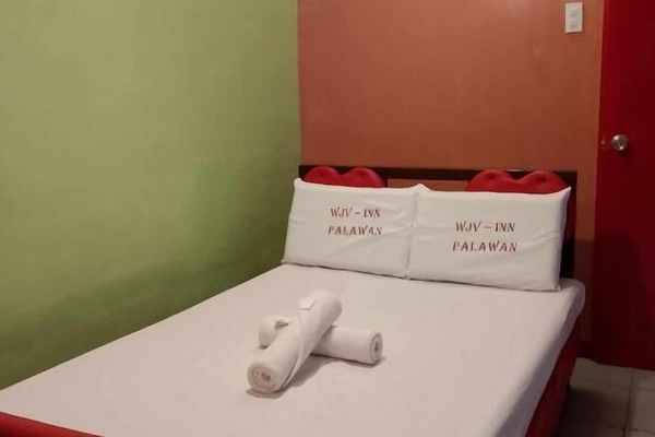 Standard Double Room | Desk