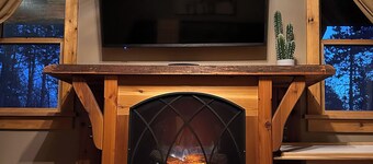 The Bunkhouse, cozy studio in adorable Ladysmith. Escape to the Northwoods!