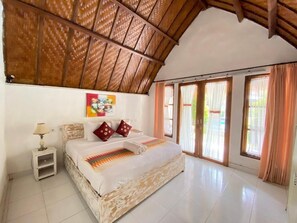 Bungalow, Balcony, Courtyard View | Soundproofing, free WiFi