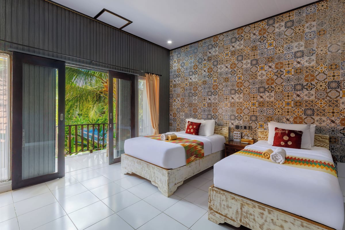 Superior-Zweibettzimmer, Balkon, Blick auf den Innenhof | Schallisolierte Zimmer, kostenloses WLAN, Bettwäsche