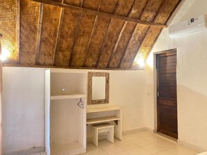 Bungalow, Balcony, Courtyard View | Soundproofing, free WiFi