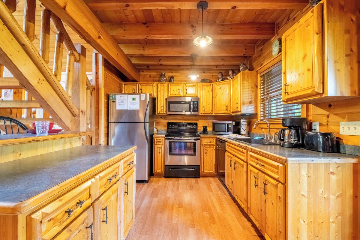 ثلاجة، ميكروويف، فرن، موقد طهي مسطح