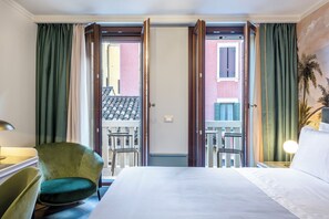 Deluxe Double or Twin Room | Hypo-allergenic bedding, minibar, in-room safe, desk - Hotel Villa Viridia (Venice)
