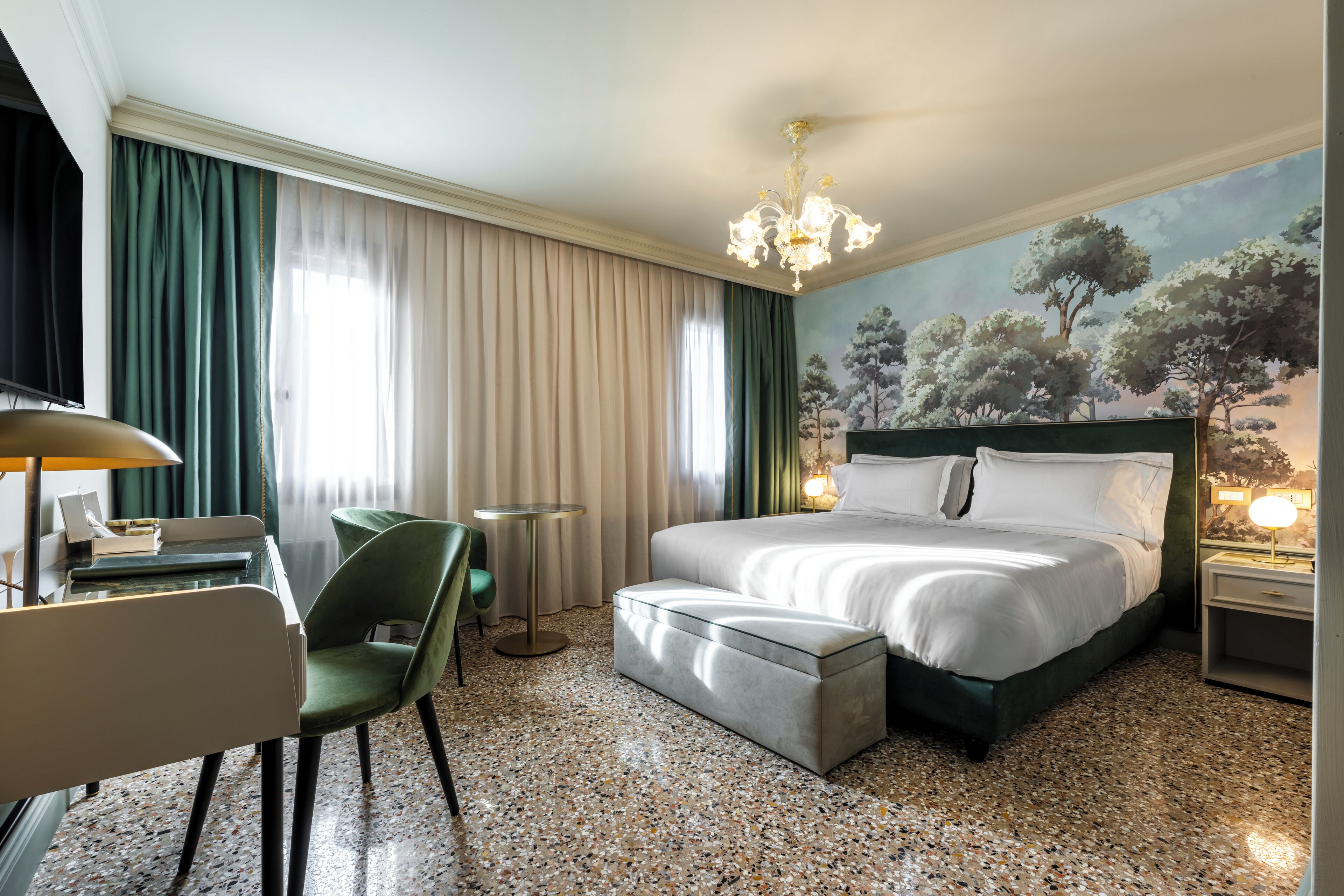 Minibar, in-room safe, desk, laptop workspace