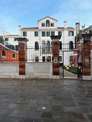 Front of property - Hotel Villa Viridia (Venice)