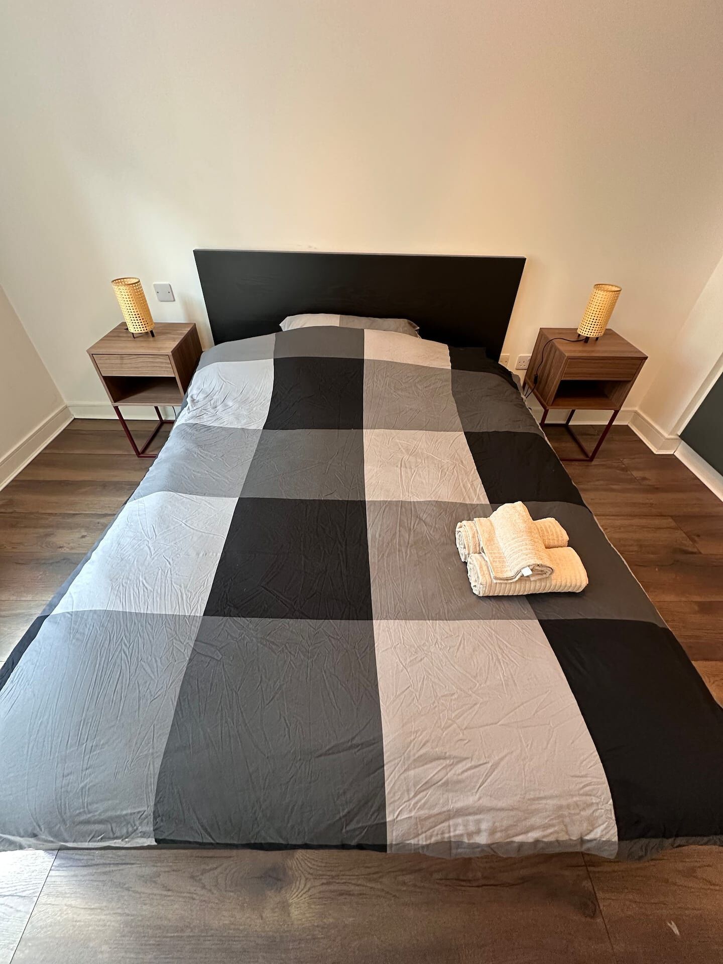 2 bedrooms, Internet, bed sheets