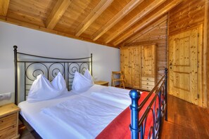 Mobile Home | 3 chambres, ameublement personnalisé, draps fournis