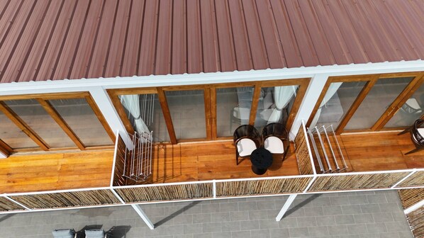 تناول الطعام بالخارج