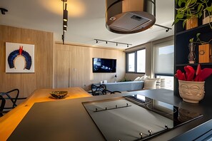 Interior - Gávea | 1 quarto, vista Cristo, prédio com infra - por Casapē Rio (Rio de Janeiro)