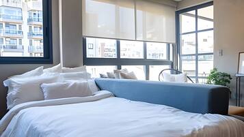 Apartment | In-room safe, blackout drapes, iron/ironing board, free WiFi