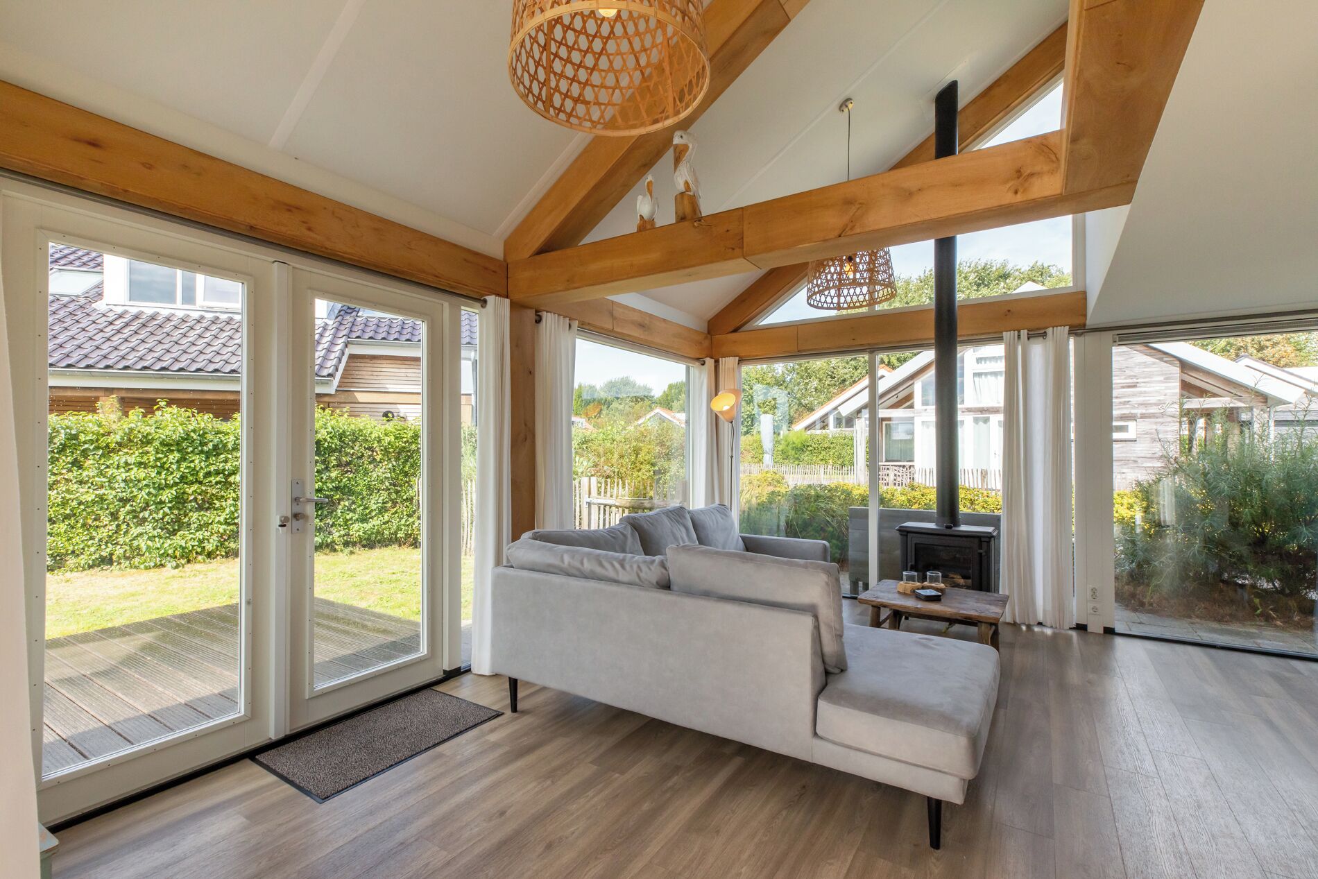 Télévision, cheminée