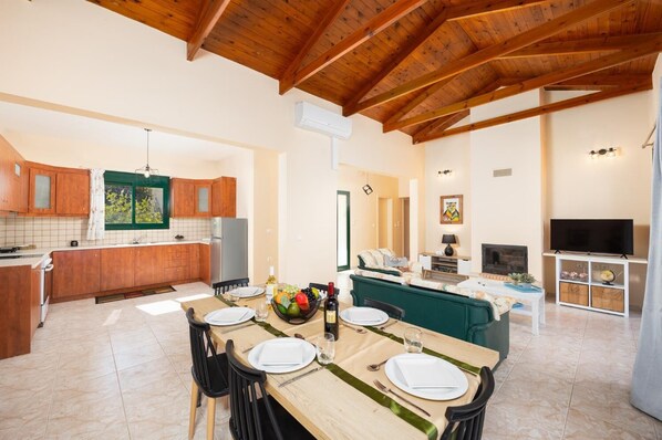 TV, fireplace - Villa Iris - Three Bedroom Villa, Sleeps 6 (Kefalas)
