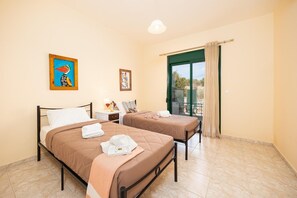 4 dormitorios, tabla de planchar con plancha, wifi y ropa de cama