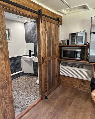 Deluxe Cabin B at Elk Creek Escape