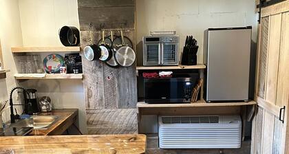 Deluxe Cabin B at Elk Creek Escape