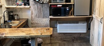 Deluxe Cabin B at Elk Creek Escape