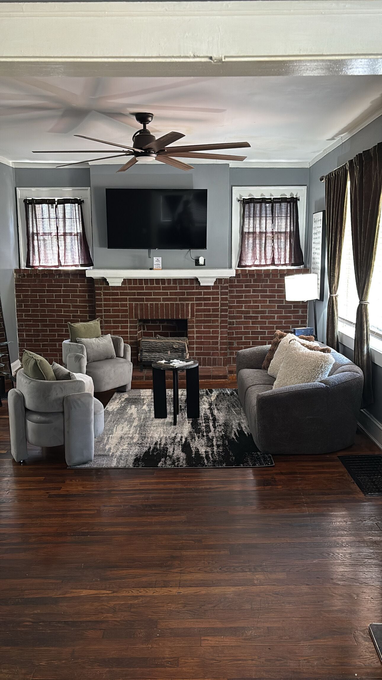 TV connectée, cheminée, vidéothèque