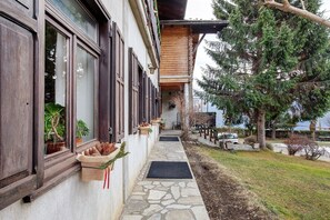 Property grounds - Apartment 'Pointa Neira' with Mountain View, Shared Garden and Wi-Fi (Semon)