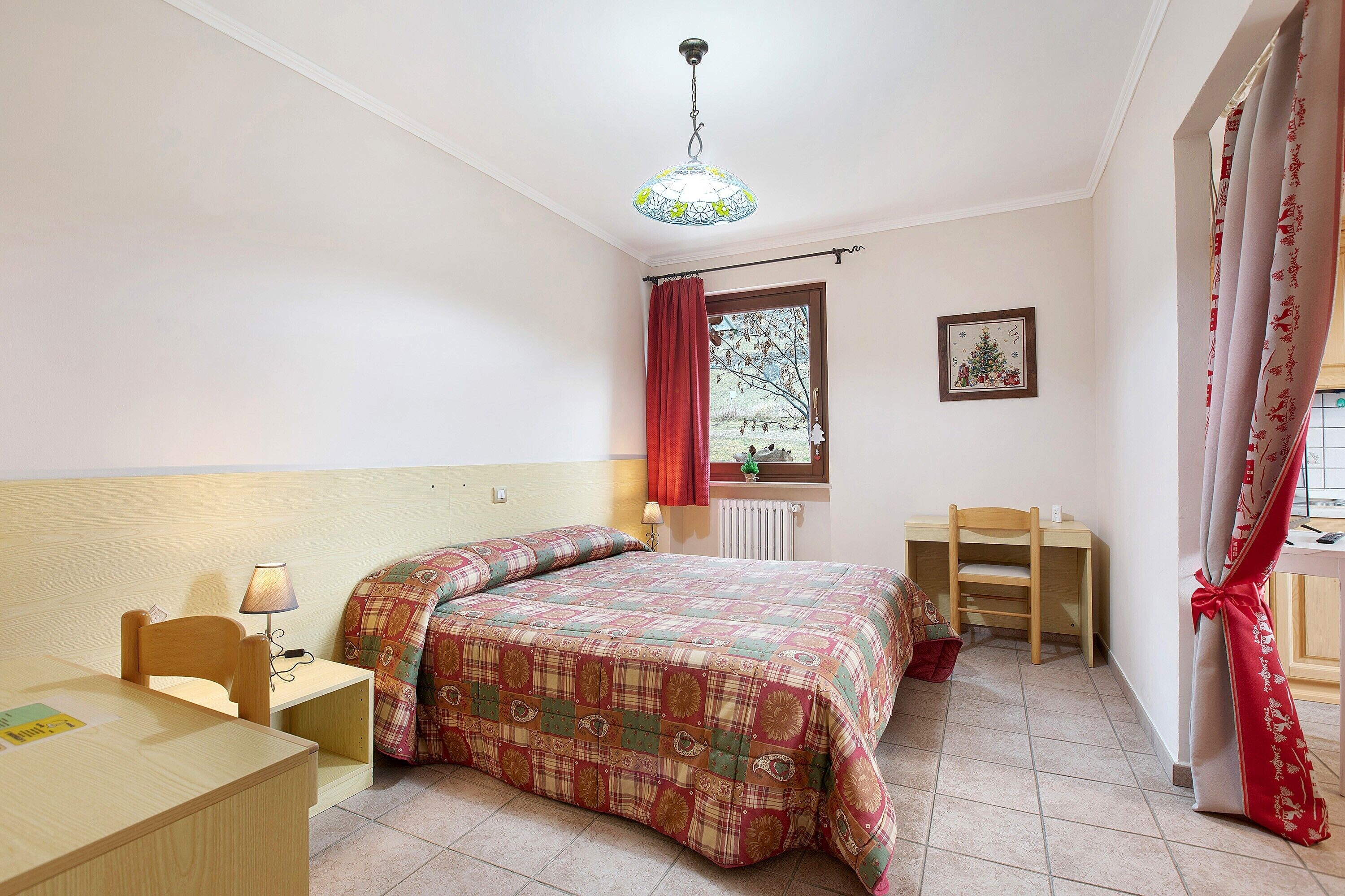 1 camera, Wi-Fi, lenzuola