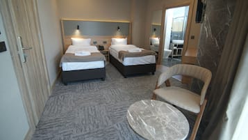 Twin Room, City View | Premium bedding, pillowtop beds, minibar, in-room safe