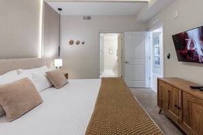 Travel cot, WiFi, bed sheets, wheelchair access