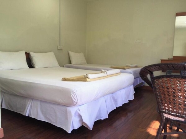 Habitación triple Deluxe | Wifi gratis