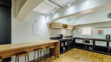 Basic Apartment | Private kitchen