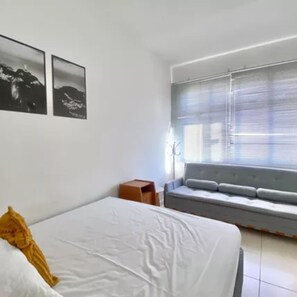 1 soverom, internettilgang og sengetøy