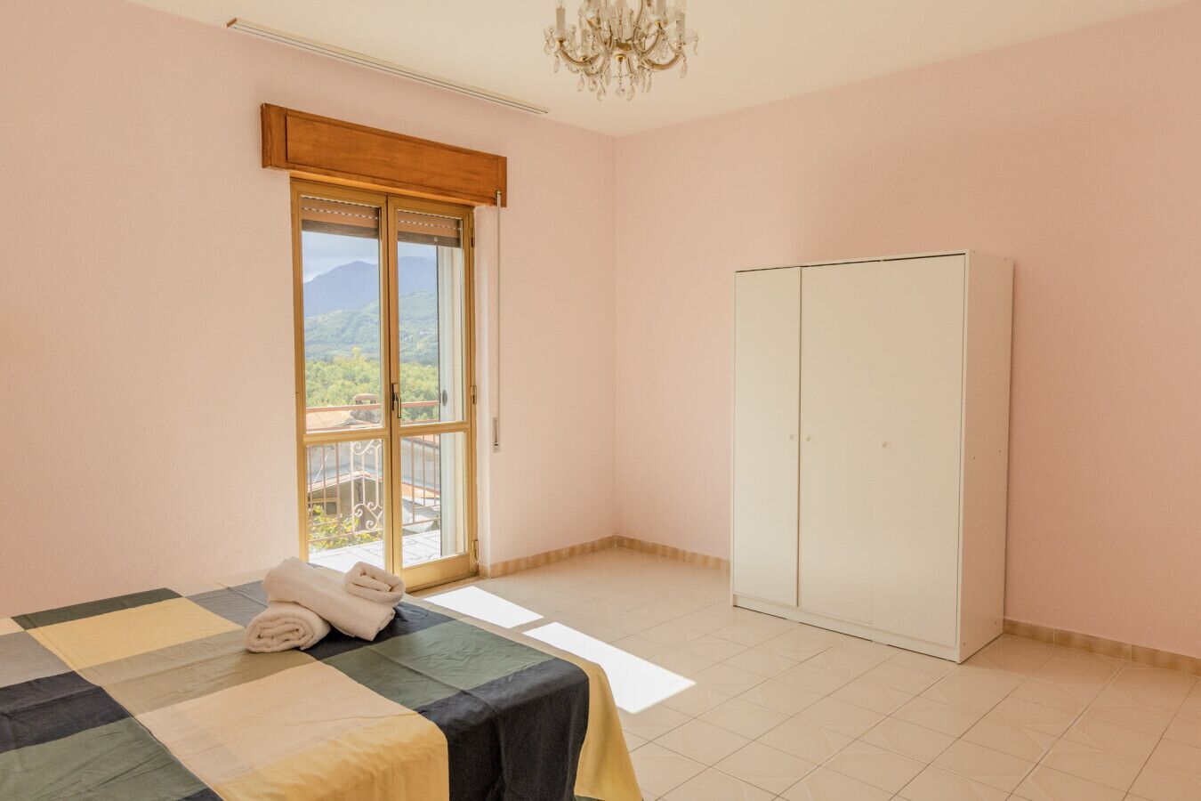 2 Schlafzimmer, Schreibtisch, WLAN, Bettwäsche