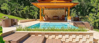®4BR{Wood~Mountain~Villa} @Jarabacoa +Heated Pool