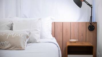 Caja de seguridad en la habitación y cortinas blackout