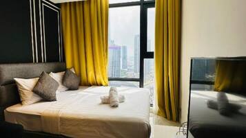 Family Apartment | Iron/ironing board, free WiFi, bed sheets