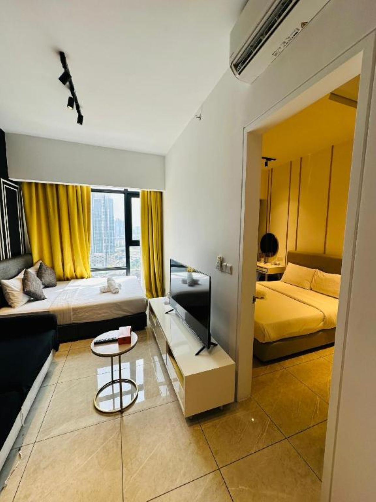 Apartamento familiar | Tabla de planchar con plancha, wifi gratis, ropa de cama