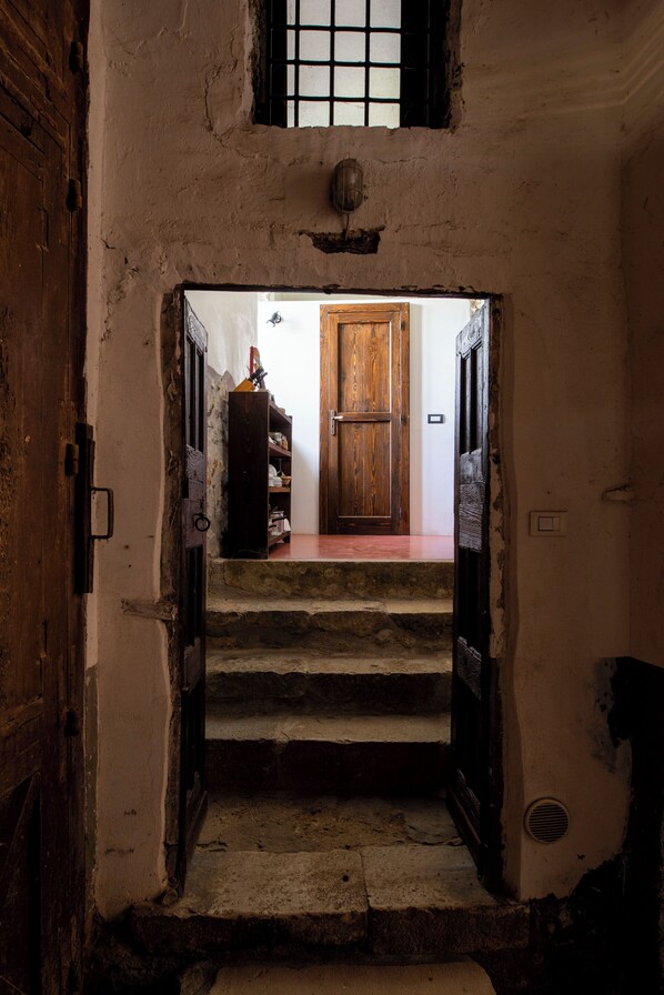 Interior - L' Armoniosa the magic of the medieval Macchiaroli Castle in Teggiano (Teggiano)