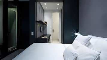 Apartment | In-room safe, blackout drapes, iron/ironing board, free WiFi