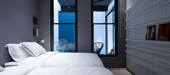 Ipanema | Suíte ampla, em uma das melhores ruas do Bairro, 5 min da Praia - por Casapē Rio