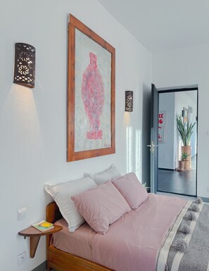 6 makuuhuonetta, silitysrauta/-lauta, ilmainen Wi-Fi, vuodevaatteet