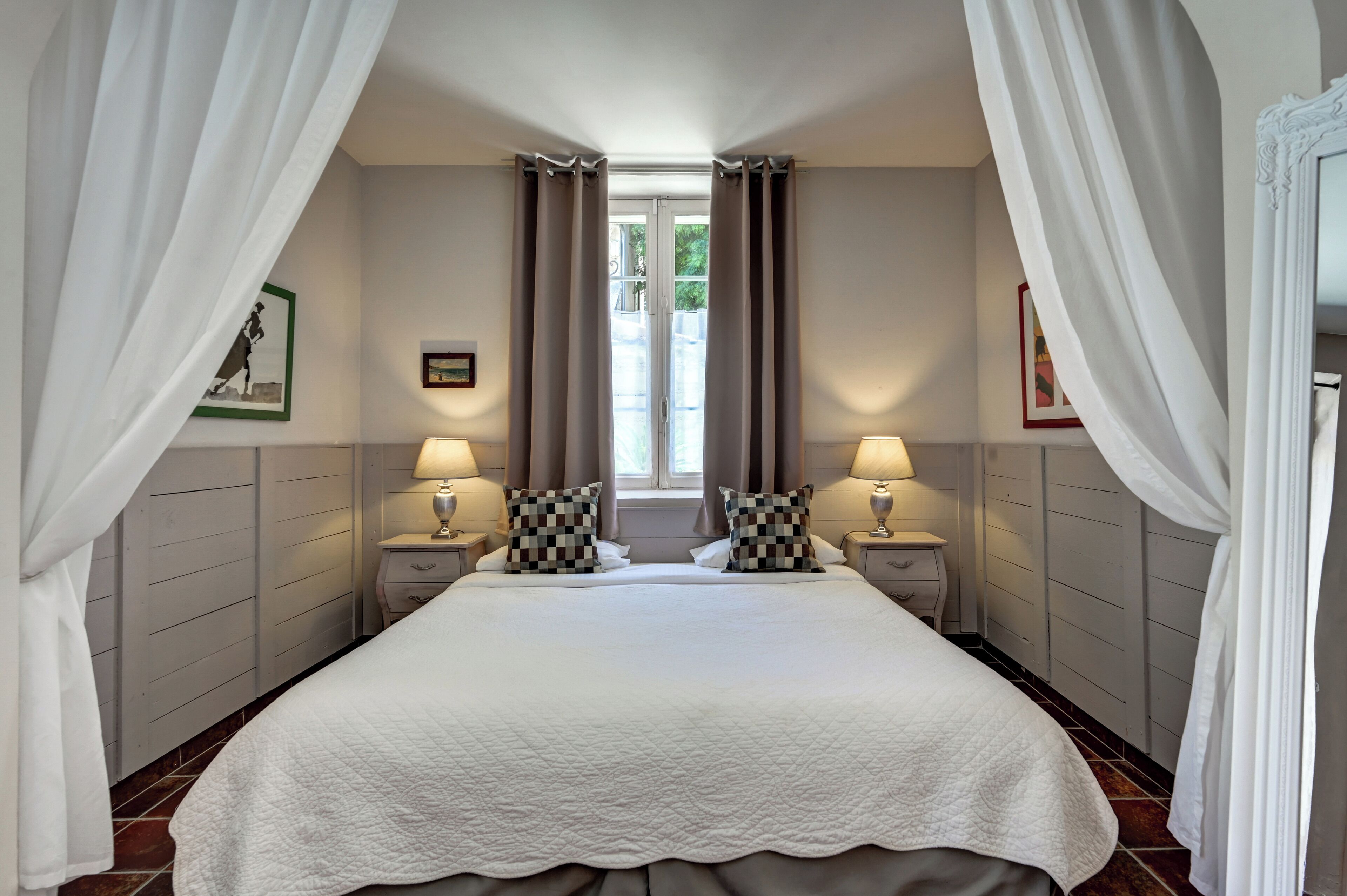 Executive Suite | In-room safe, blackout curtains, soundproofing, iron/ironing board