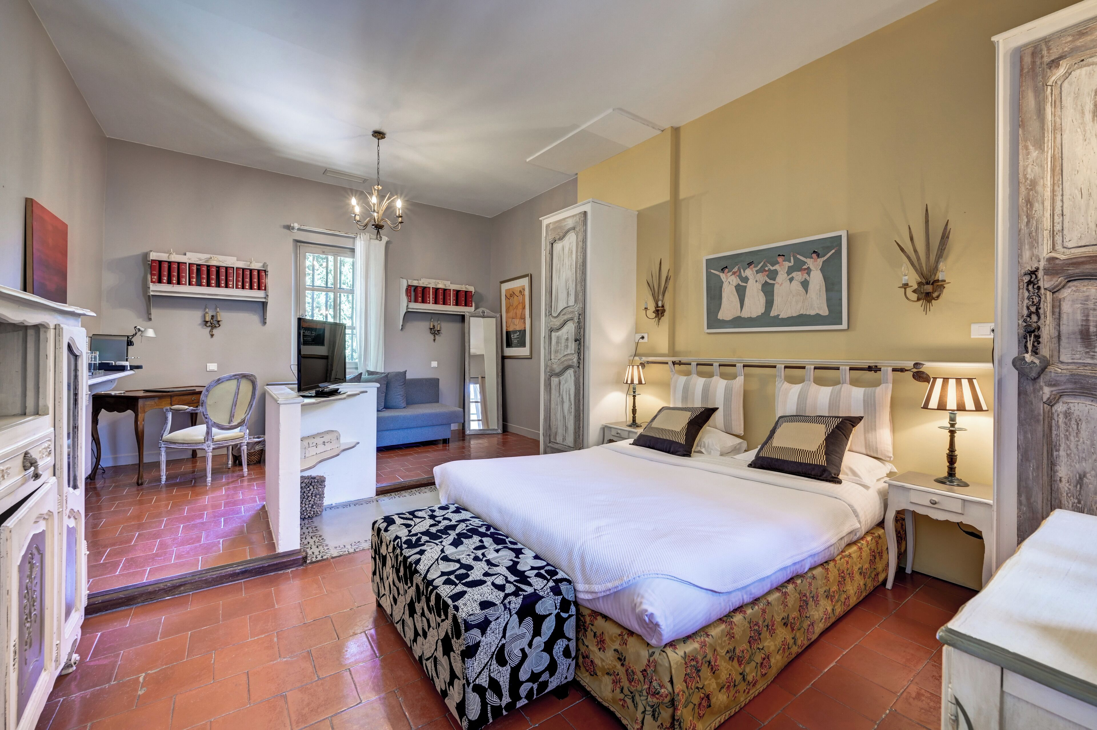 Family Suite | In-room safe, blackout curtains, soundproofing, iron/ironing board